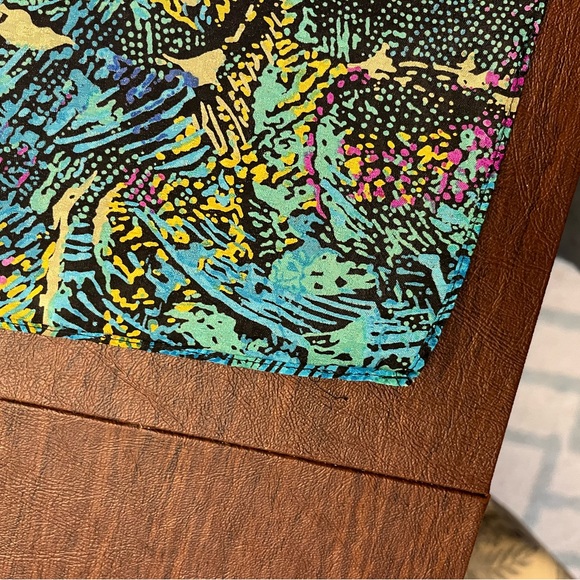 Scarf Blue, Green and Pink 30x30 Preowned Believe Polyester - Picture 5 of 7